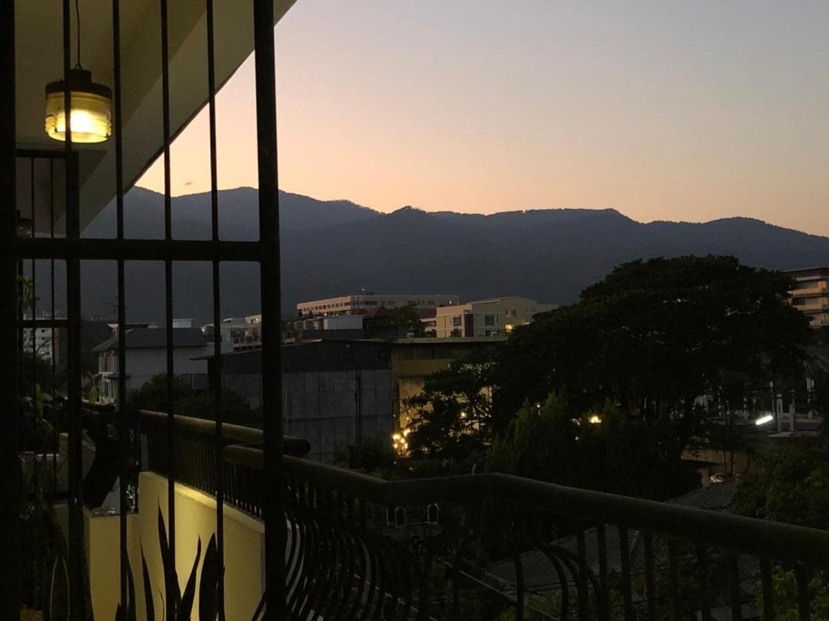 Hotel Yayee Chiang Mai Esterno foto